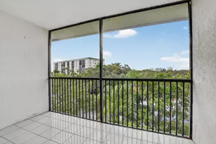 2236 N Cypress Bend Dr, Pompano Beach, FL 33069 - Photo 22