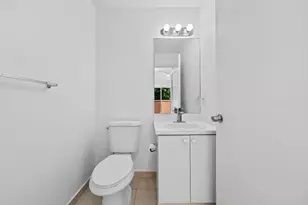 717 SW 107th Ave, Pembroke Pines, FL 33025 - Photo 20