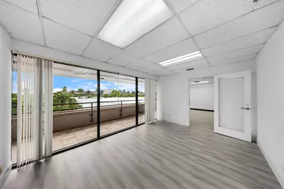 2001 W Cypress Creek Road, Fort Lauderdale, FL 33309 - Photo 18