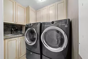 411 N New River Dr E, Fort Lauderdale, FL 33301 - Photo 32