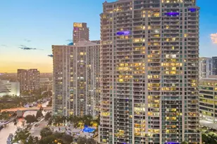 411 N New River Dr E, Fort Lauderdale, FL 33301 - Photo 2