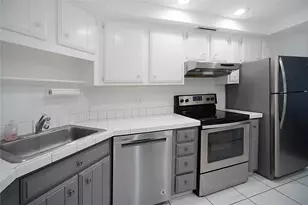 2400 Presidential Way, West Palm Beach, FL 33401 - Photo 6