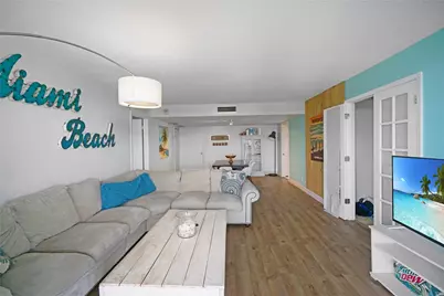 2400 Presidential Way #502, West Palm Beach, FL 33401 - Photo 4