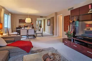 301 Lakeview Dr, Weston, FL 33326 - Photo 12