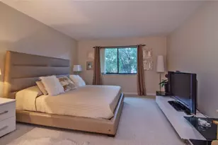 301 Lakeview Dr, Weston, FL 33326 - Photo 16