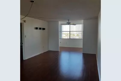 1300 NE Miami Gardens Drive #810e, Miami, FL 33179 - Photo 2