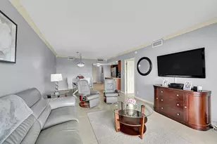 3100 N Palm Aire Dr, Pompano Beach, FL 33069 - Photo 16