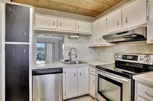 4311 Crystal Lake Dr, Deerfield Beach, FL 33064 - Photo 2