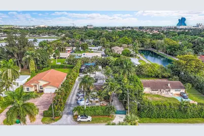 4860 SW 61st Avenue, Davie, FL 33314 - Photo 40