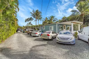 4860 SW 61st Ave, Davie, FL 33314 - Photo 38