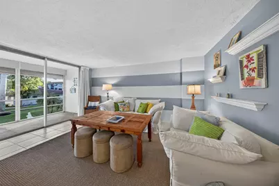 400 SE 10th Street #211, Deerfield Beach, FL 33441 - Photo 4