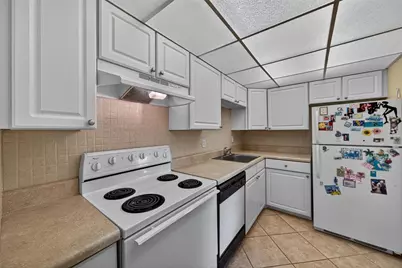 400 SE 10th Street #211, Deerfield Beach, FL 33441 - Photo 18