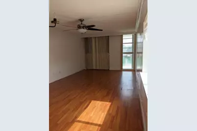 8001 N Crespi Boulevard #2c, Miami Beach, FL 33141 - Photo 12