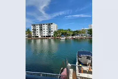 8001 N Crespi Boulevard #2c, Miami Beach, FL 33141 - Photo 6
