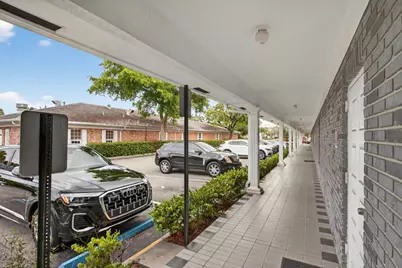 7471 W Oakland Park Boulevard, Tamarac, FL 33319 - Photo 8