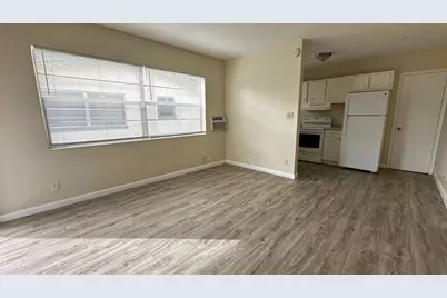719 SE 16th Street #5, Fort Lauderdale, FL 33316 - Photo 1