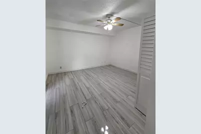 912 Springdale Circle, Palm Springs, FL 33461 - Photo 14