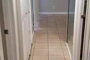 212 Lake Pointe Dr, Fort Lauderdale, FL 33309 - Photo 10