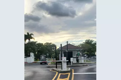 212 Lake Pointe Drive #314, Fort Lauderdale, FL 33309 - Photo 18