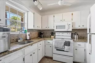 2160 NE 36th St, Pompano Beach, FL 33064 - Photo 16