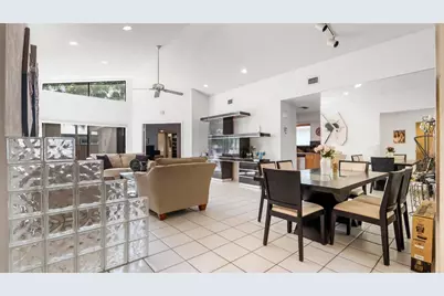 1867 NW 99th Avenue, Plantation, FL 33322 - Photo 4