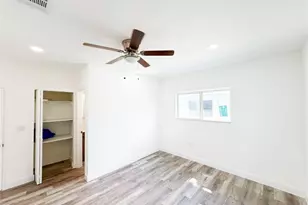 778 NW 80th St, Miami, FL 33150 - Photo 22