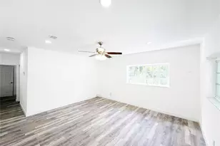 778 NW 80th St, Miami, FL 33150 - Photo 8