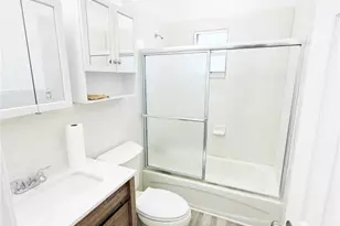 778 NW 80th St, Miami, FL 33150 - Photo 20