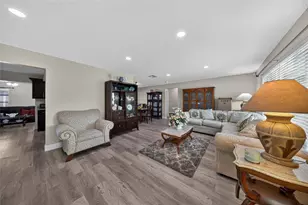 5013 NW 51st St, Tamarac, FL 33319 - Photo 2