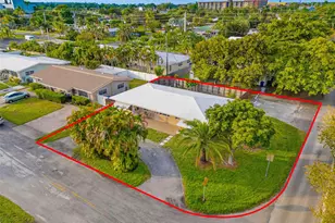 2581 NE 11th Ct, Pompano Beach, FL 33062 - Photo 2