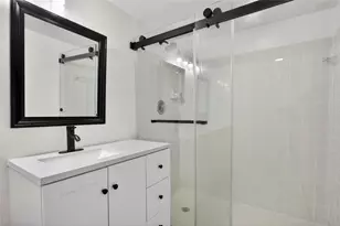 6131 NW 55th Ln, Tamarac, FL 33319 - Photo 22