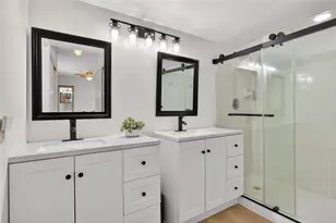 6131 NW 55th Ln, Tamarac, FL 33319 - Photo 6