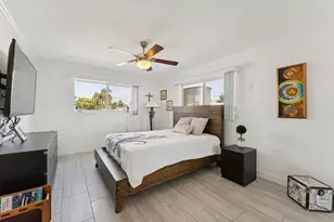 911 NW 7th St, Dania Beach, FL 33004 - Photo 16