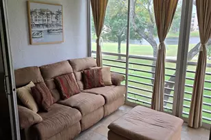 9531 Seagrape Dr, Davie, FL 33324 - Photo 12