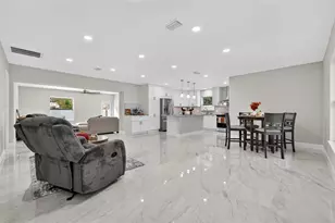 728 NE 7th St, Pompano Beach, FL 33060 - Photo 4