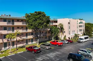 4211 NW 41st St Unit, Lauderdale Lakes, FL 33319 - Photo 2