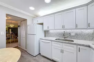 4211 NW 41st St Unit, Lauderdale Lakes, FL 33319 - Photo 10