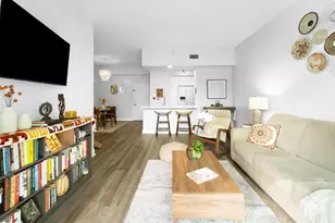 275 NE 18th St, Miami, FL 33132 - Photo 14