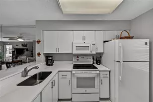 2222 N Cypress Bend Dr Unit, Pompano Beach, FL 33069 - Photo 4