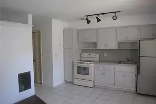803 NE 8th St, Hallandale Beach, FL 33009 - Photo 36