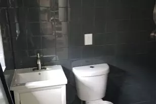 803 NE 8th St, Hallandale Beach, FL 33009 - Photo 16