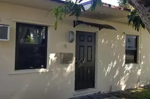 803 NE 8th St, Hallandale Beach, FL 33009 - Photo 10