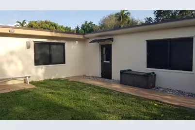 803 NE 8th Street, Hallandale Beach, FL 33009 - Photo 6