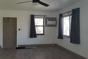 803 NE 8th St, Hallandale Beach, FL 33009 - Photo 20