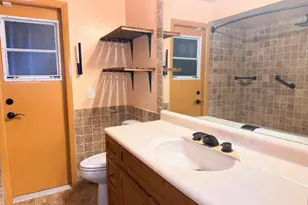 8800 NW 3 St, Pembroke Pines, FL 33024 - Photo 20