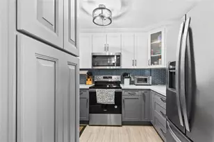 101 Royal Pk Dr, Oakland Park, FL 33309 - Photo 4