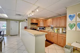 250 NE 20th St, Boca Raton, FL 33431 - Photo 38