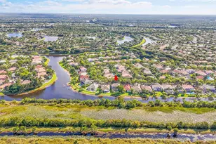 1020 Lavender Cir, Weston, FL 33327 - Photo 4