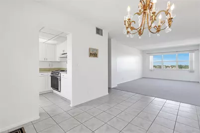 2555 NE 11th Street #804, Fort Lauderdale, FL 33304 - Photo 2