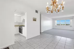2555 NE 11th St, Fort Lauderdale, FL 33304 - Photo 2